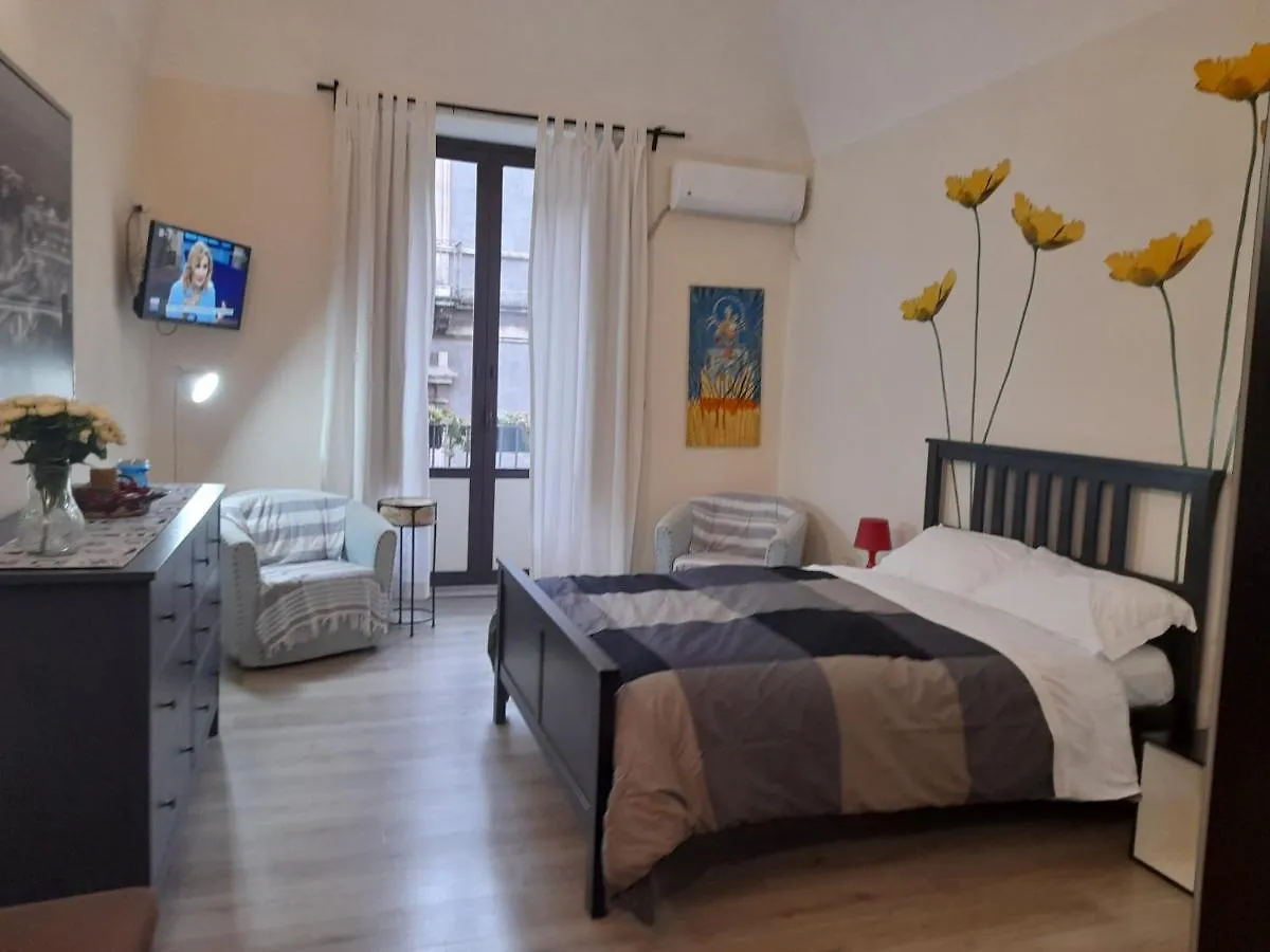 Il Loft Con Balconcino Apartment Catania Italy